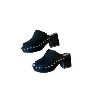 NEW CHOCOLAT BLU women's genessis open toe clog in black